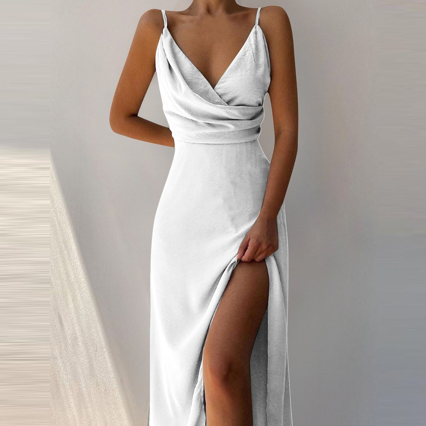 Robe Satinée Fendue