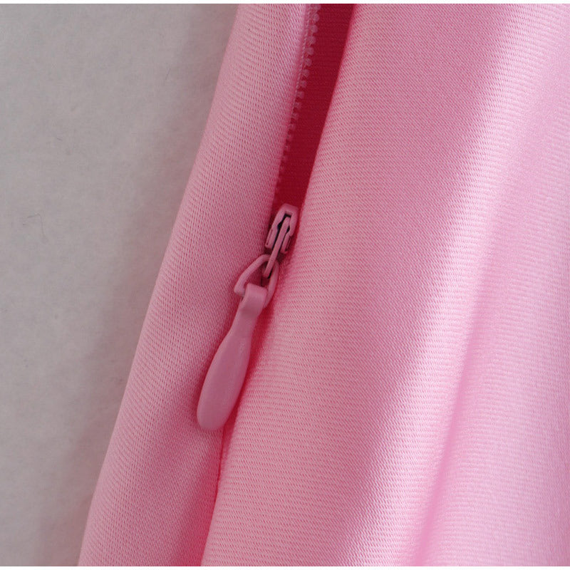 Robe Longue Satinée Rose – Élégance Sensuelle pour Femmes Audacieuses