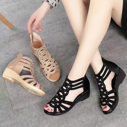 Sandales compensées chic