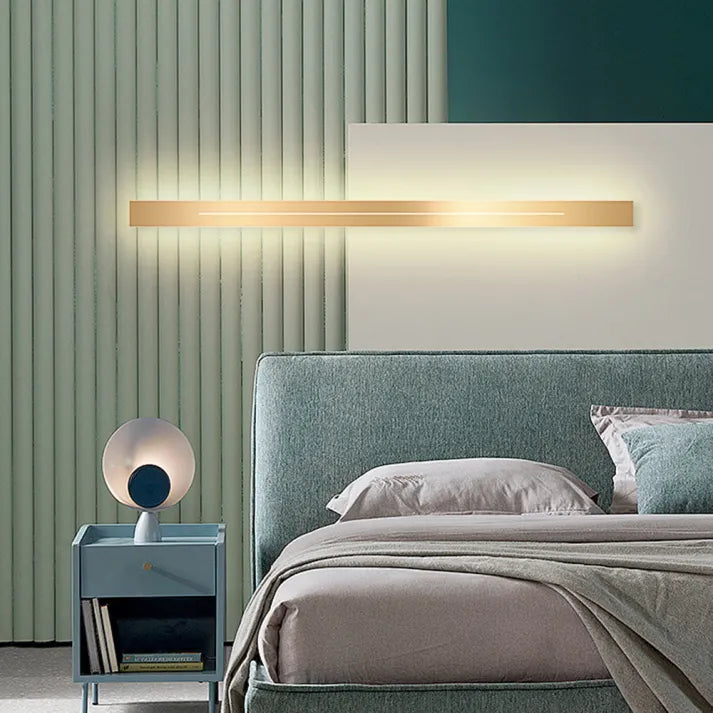 מנורת קיר LED שחורה ואנכית - עיצוב מנורת קיר מודרני
