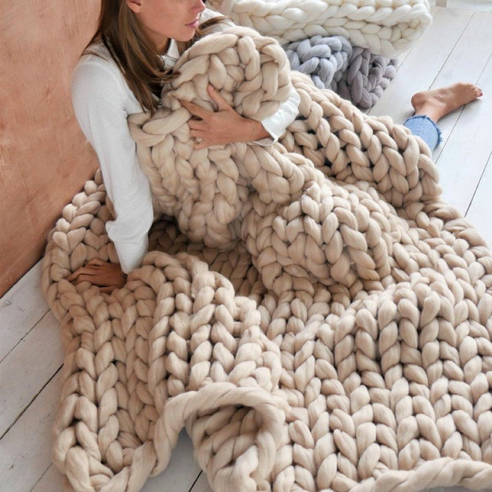 LuxaWool XXL Chunky Knitting Yarn — 1000 Gram Pack