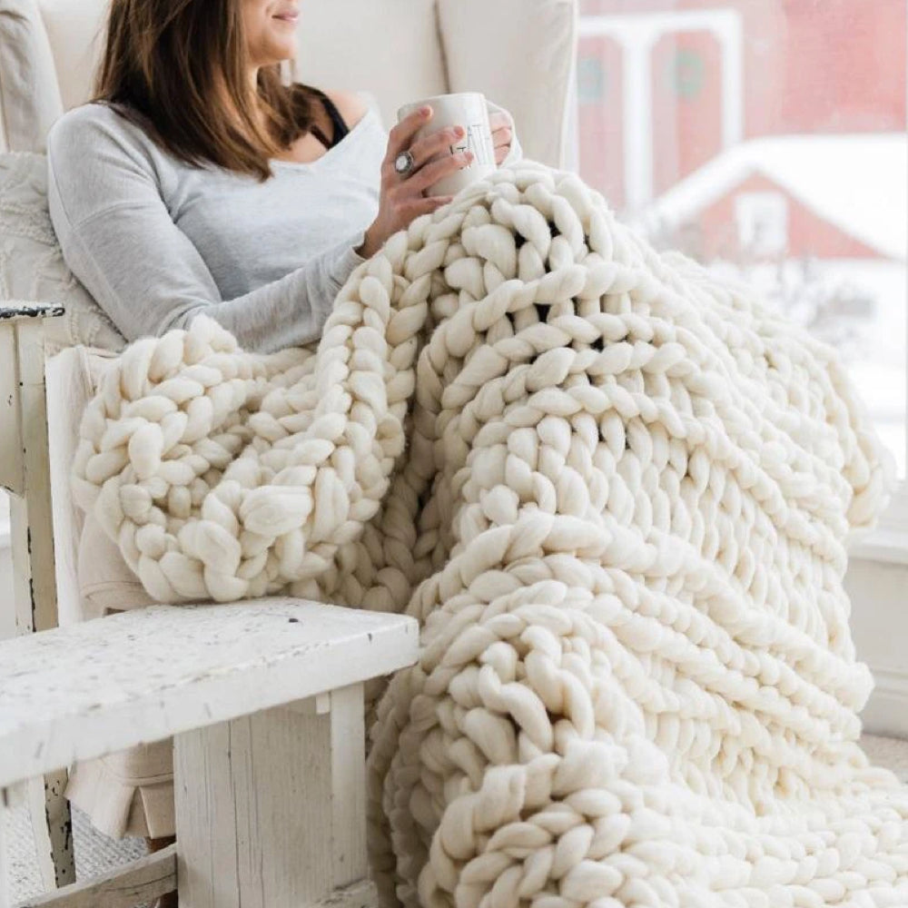 LuxaWool XXL Chunky Knitting Yarn — 1000 Gram Pack