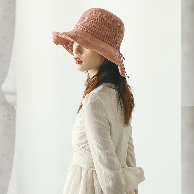 Foldable Straw Hat — Adjustable Fit, Decorative Bow & Wire Rim
