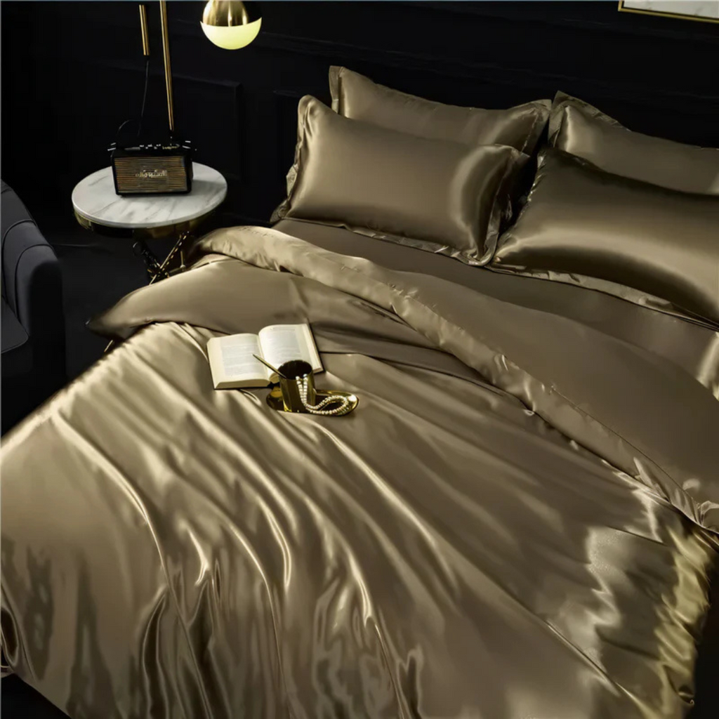 Ropa de cama de seda con acabado liso y brillante