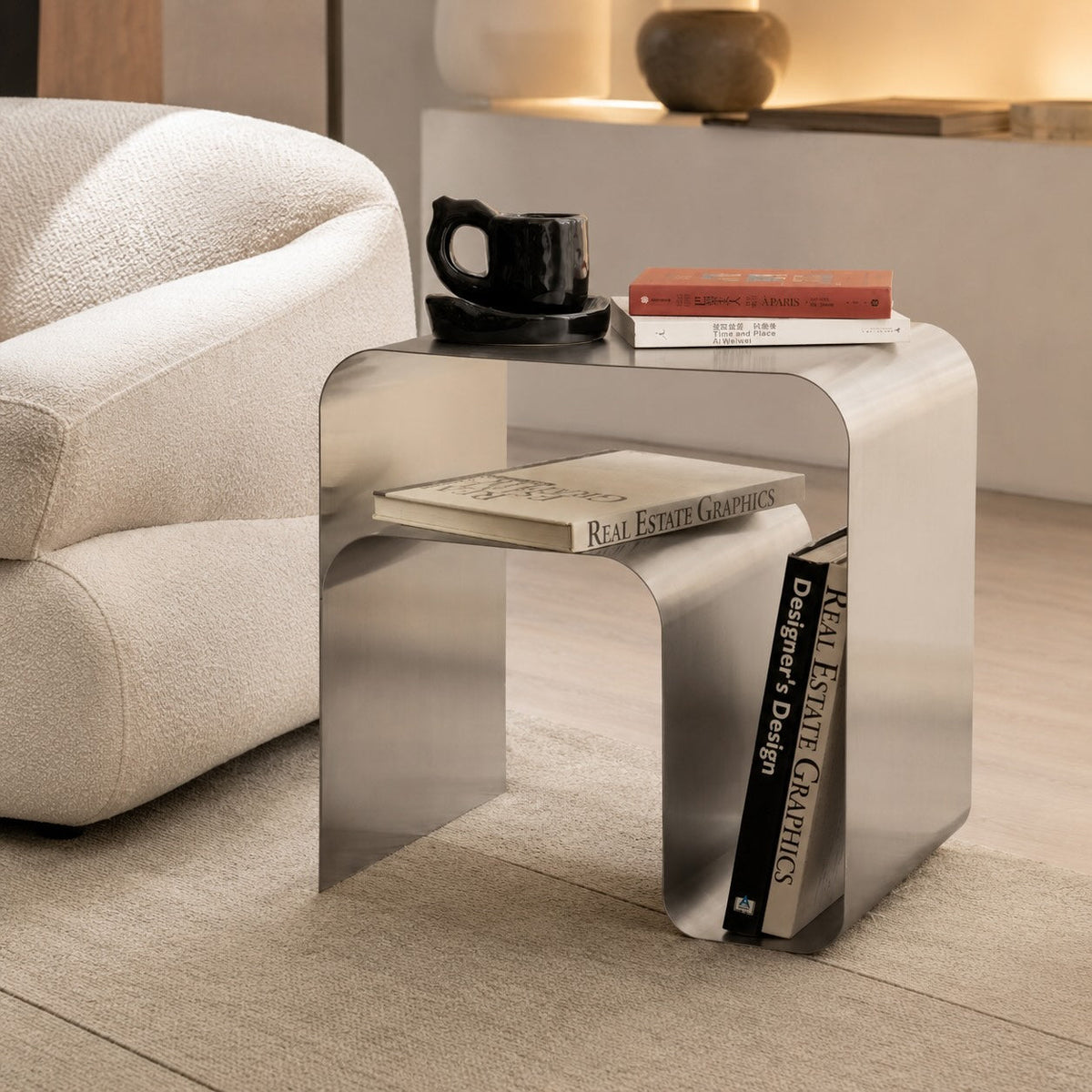 Tavolino laterale moderno e minimalista in acciaio inossidabile — design compatto con finitura a specchio lucida