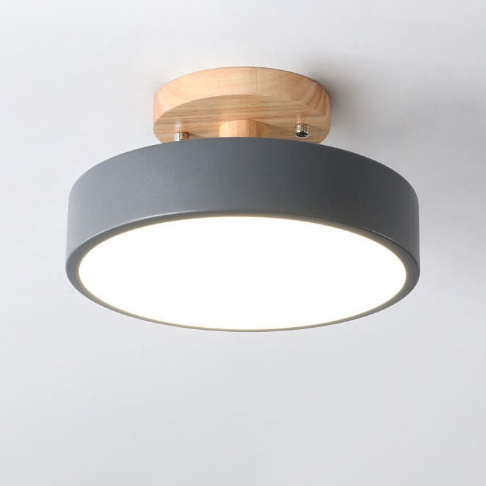 מנורת תקרה LED עגולה - התקנה חצי-צמודה, עיצוב נורדי, תאורה רכה ומפוזרת