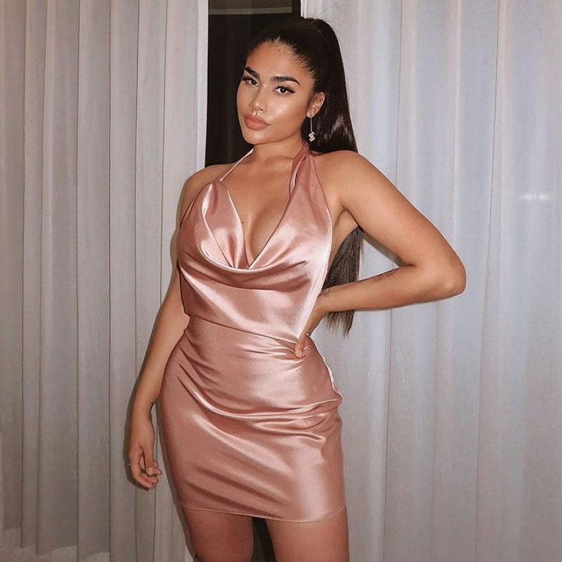 Robe de Soirée "Éclat Soyeux"