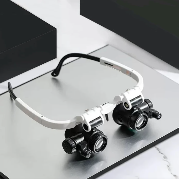 Adjustable LED Magnifier – 8x 15x 23x Magnification Settings