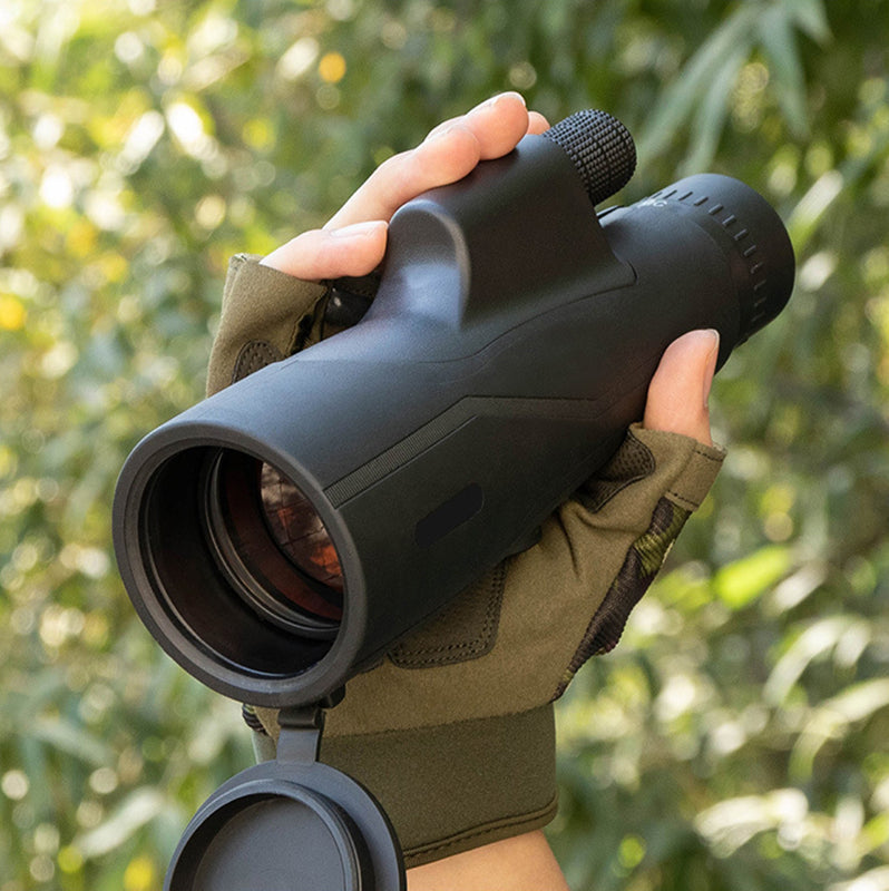 500X Pro 紧凑型望远镜 — 高分辨率光学镜片，便携设计