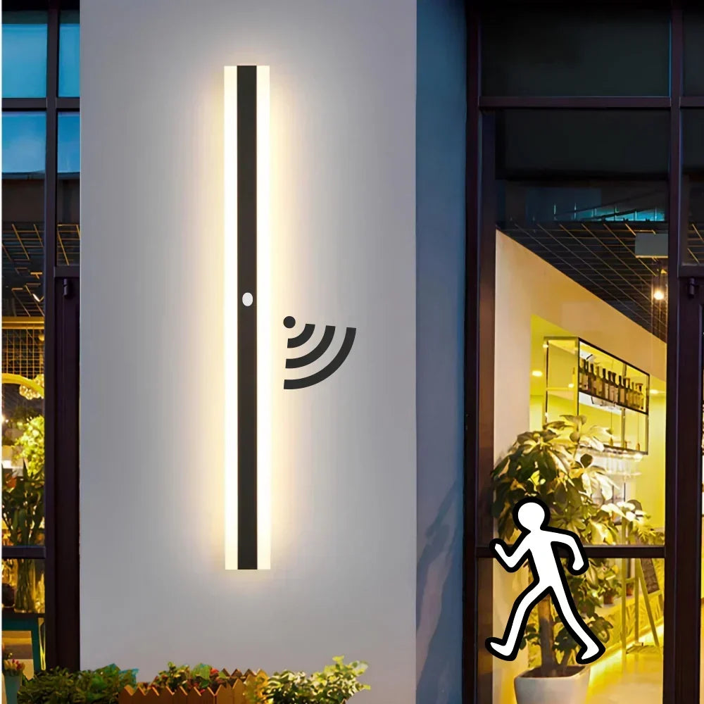 Luz de pared LED alargada minimalista para exteriores, de metal, con sensor de movimiento, para el porche | boxzora