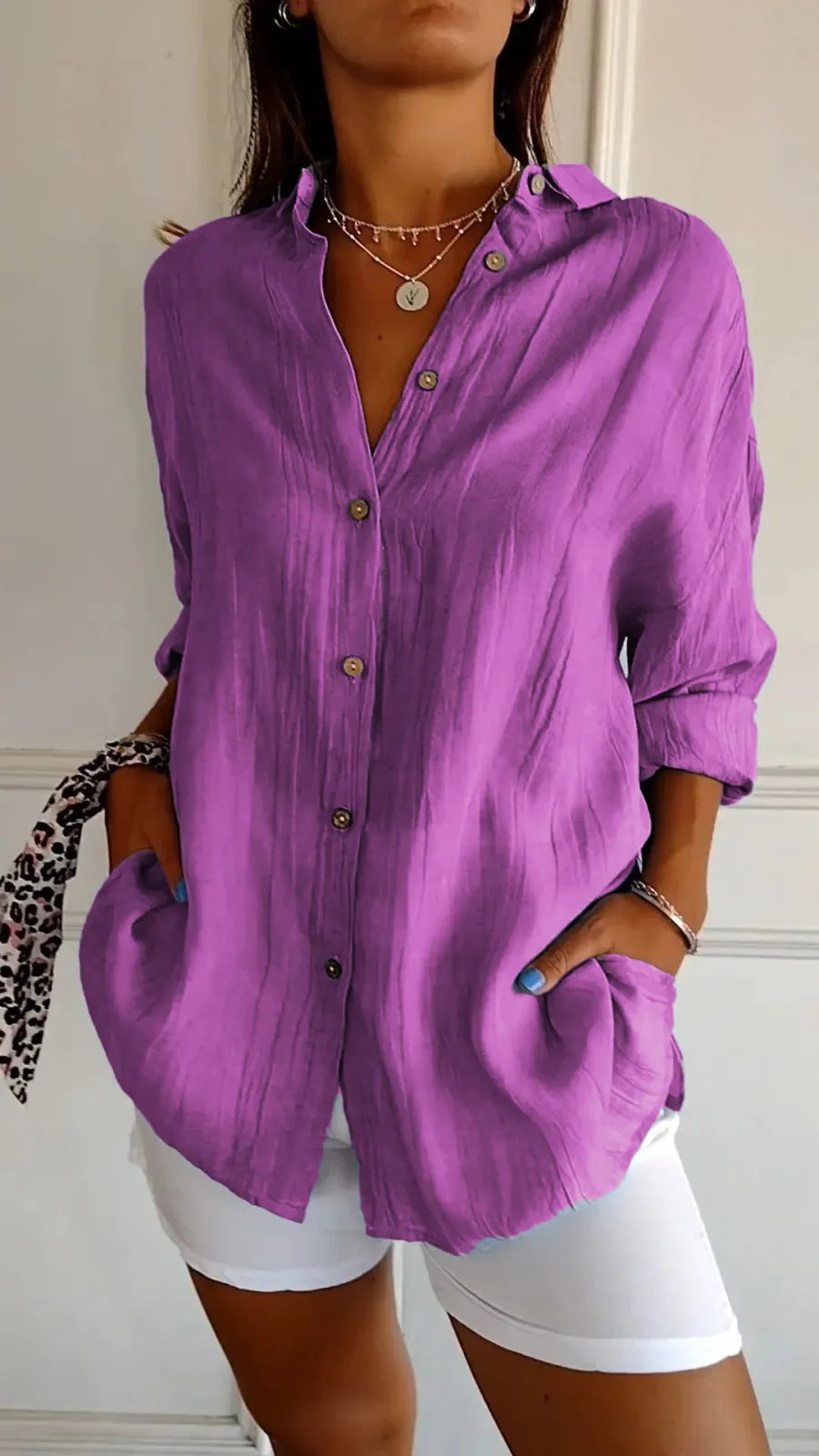 Chemise longue plissée à col cranté