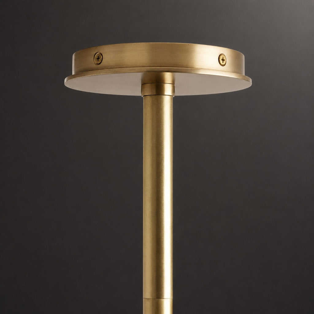 Lampada a sospensione lineare moderna — struttura in ottone, rivestimento nero, lampadine a globo satinato