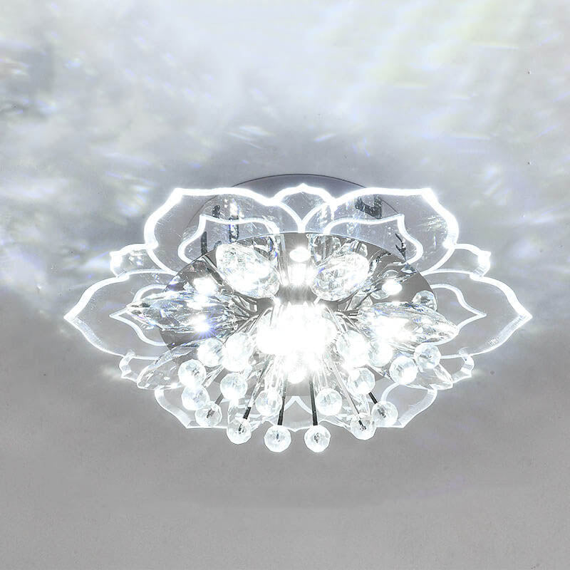Plafonieră LED din cristal GlowPetal — design modern, structură în formă de floare, consum redus de energie