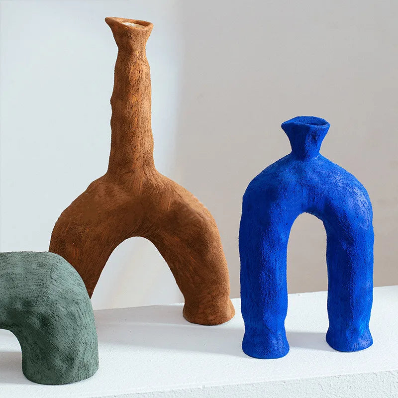Vaso Liora Fayla, collezione di vasi in ceramica, silhouette irregolare, finitura testurizzata