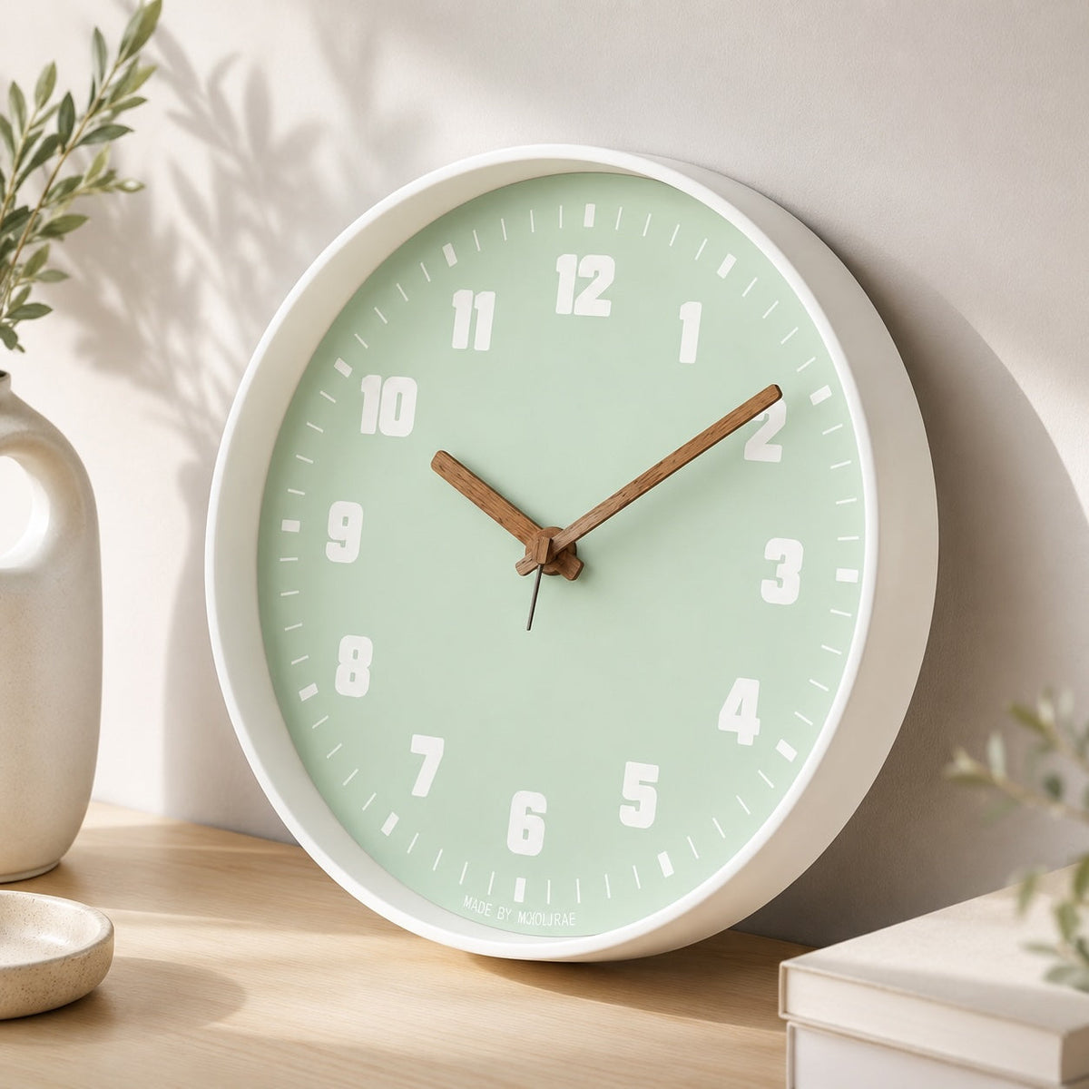 30-cm-Wanduhr aus Bambusholz – rundes Zifferblatt, geräuschloses Quarzwerk