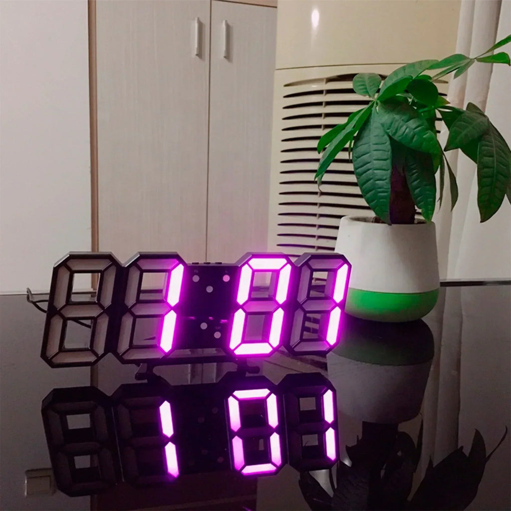 ساعة حائط رقمية LED ثلاثية الأبعاد – تحكم قابل للتعديل في التعتيم وشاشة عالية الوضوح