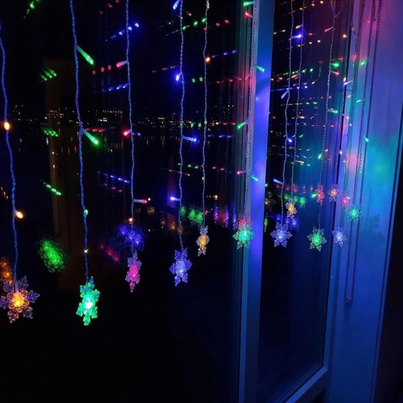 Snowflake Pattern LED Curtain Light Chain