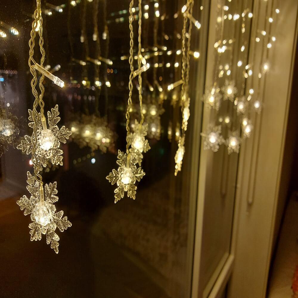 Snowflake Pattern LED Curtain Light Chain