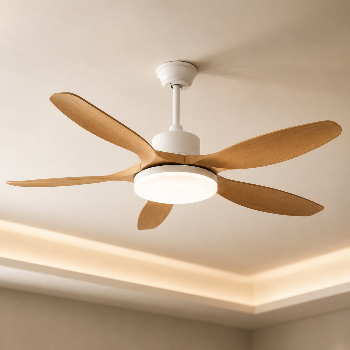 Moderne Deckenleuchte mit Deckenventilator und 5 Flügeln zur direkten Montage - Metallrahmen, einstellbare LED, Fernbedienung