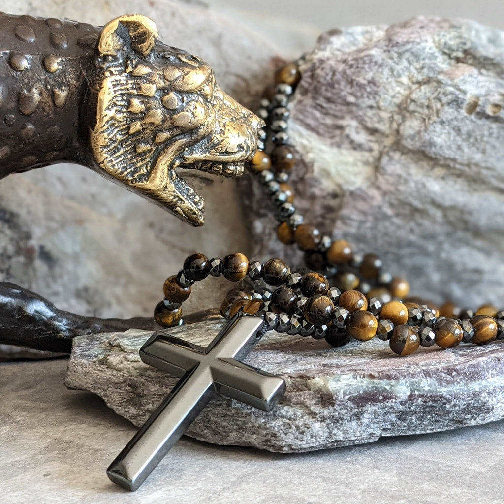 Collana con rosario da uomo Orion — Catena con perle a forma di croce in occhio di tigre e lapislazzuli