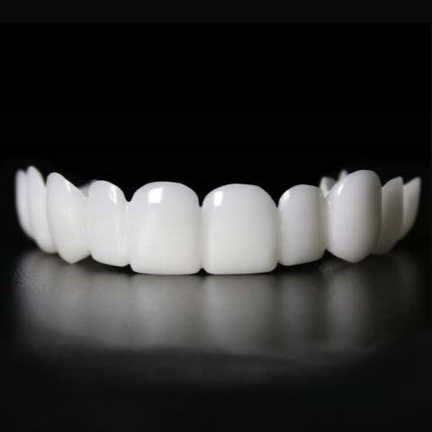 Faccetta estetica rimovibile per il sorriso - faccette cosmetiche dall’aspetto naturale per spazi, discromie e denti mancanti