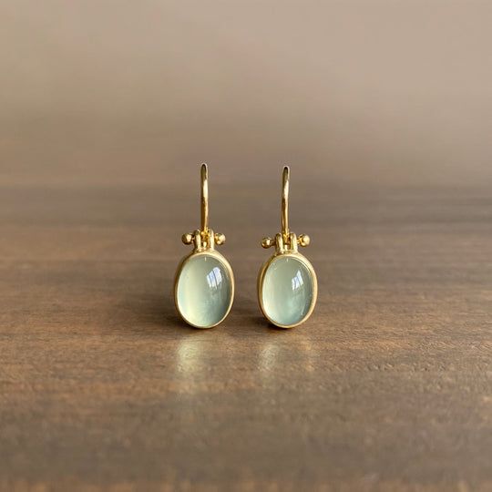 Elina Green Moonstone Earrings — Vintage Cut Design