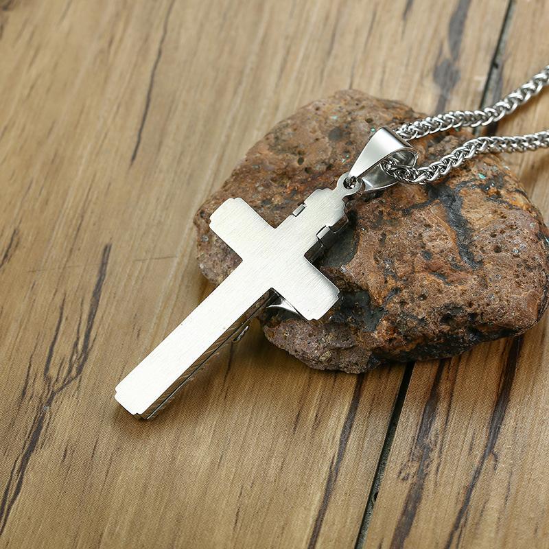 Colar de corrente moderna com cruz de Jesus