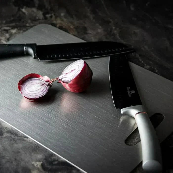 SLICERA titánacél vágódeszka — vágásálló, rozsdamentes, tartós 1mm vastagság