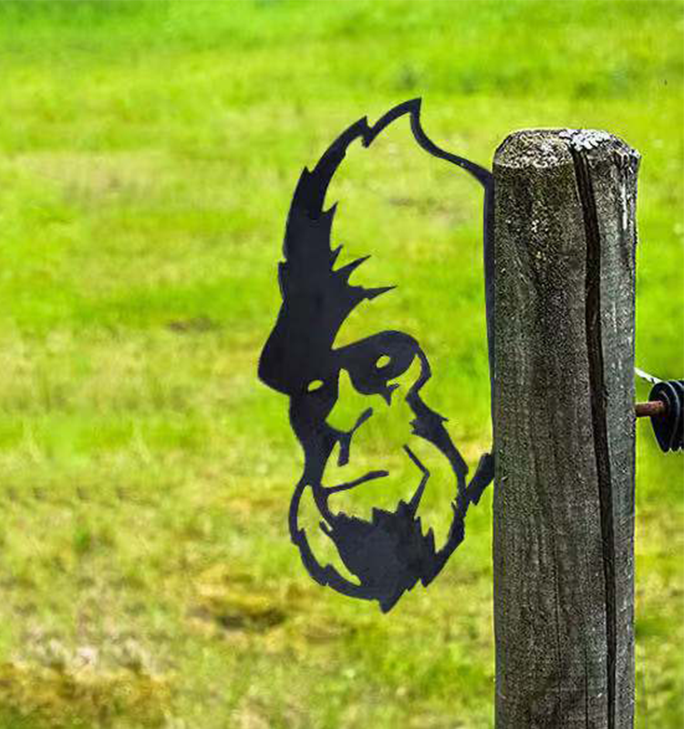 Realistische Metall-Gartenkunst mit Bauernhoftieren von PeepFarm