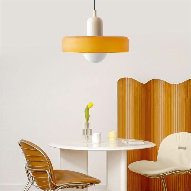 Lampa wisząca Bauhaus — kolorowy szklany klosz, regulowane zawieszenie
