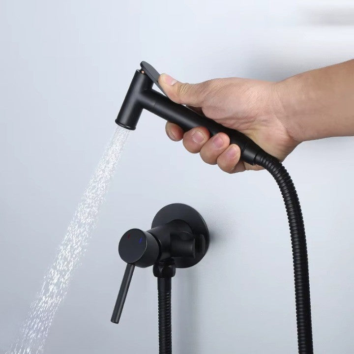 طقم صنبور شطاف جداري Always Clean مع خرطوم مرن