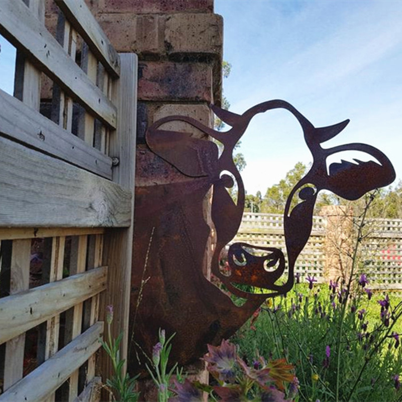 Realistische Metall-Gartenkunst mit Bauernhoftieren von PeepFarm