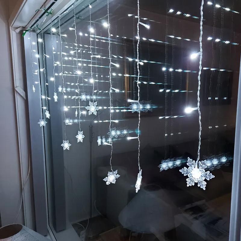Snowflake Pattern LED Curtain Light Chain