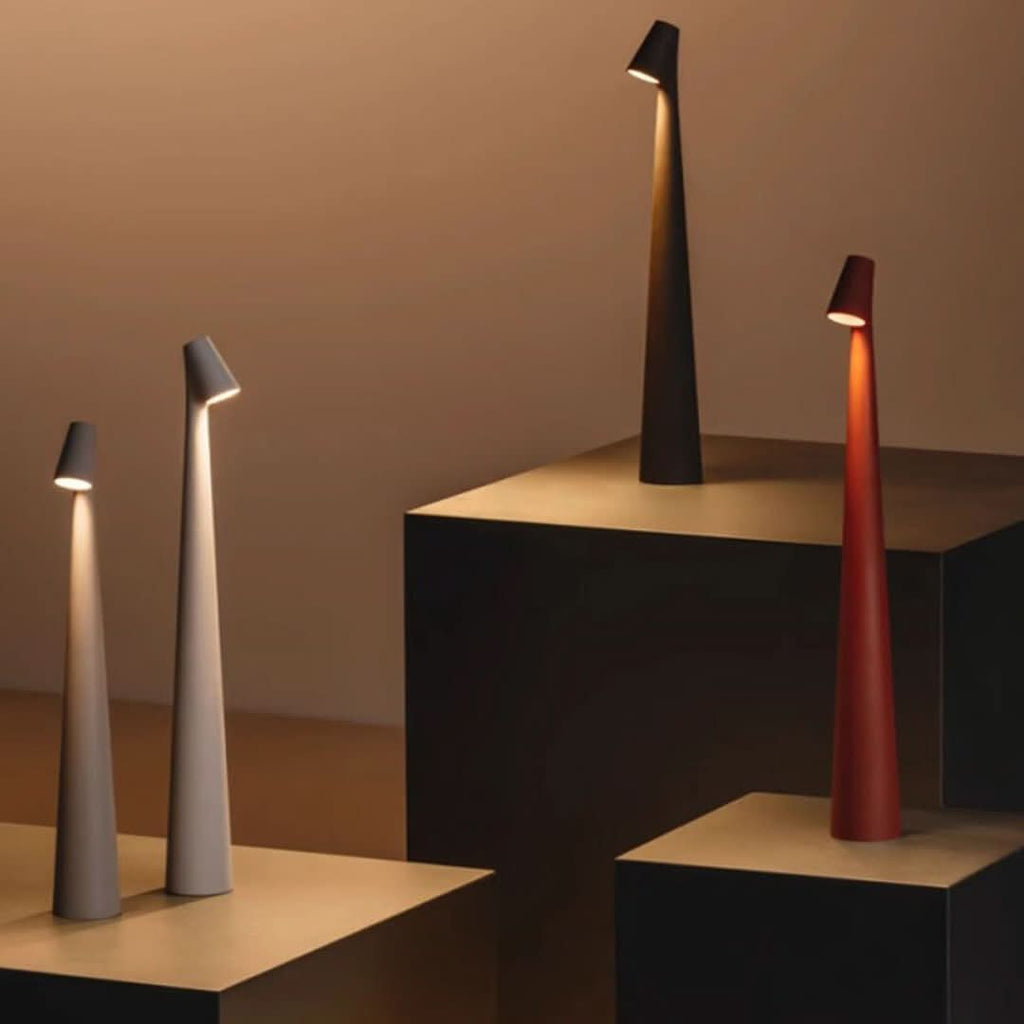 Lámpara de mesa LED minimalista nórdica — inalámbrica, luz de lectura ajustable