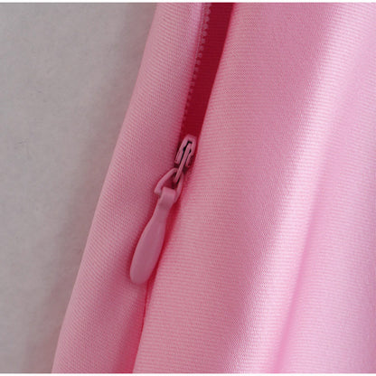Robe Longue Satinée Rose – Élégance Sensuelle pour Femmes Audacieuses