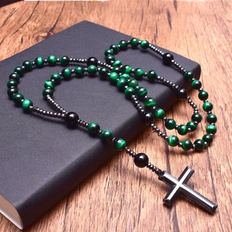 Collana con rosario da uomo Orion — Catena con perle a forma di croce in occhio di tigre e lapislazzuli