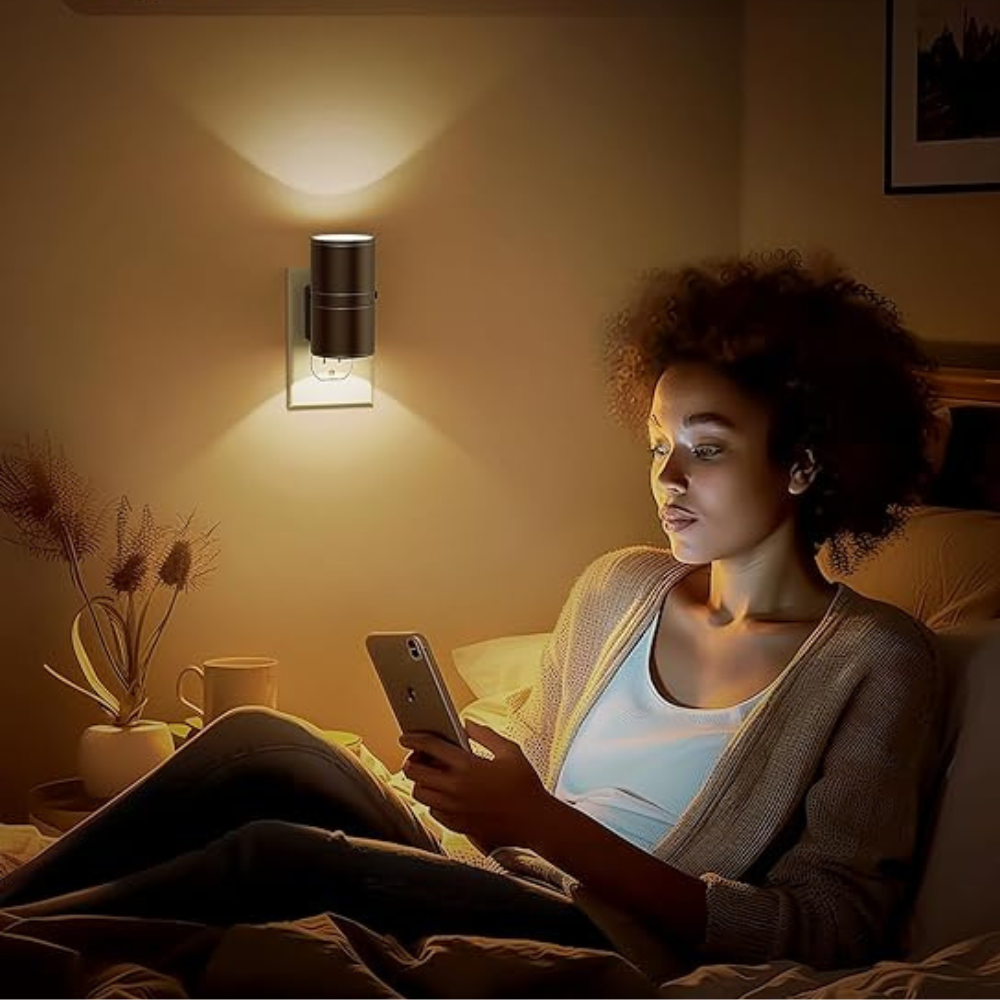 Adjustable Brightness Night Light — Light Detection, Wall Plug Design