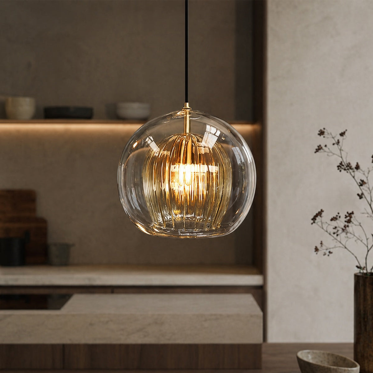 Lustră cu pandantiv din sticlă și înălțime reglabilă — corp de iluminat modern din metal, compatibil cu LED