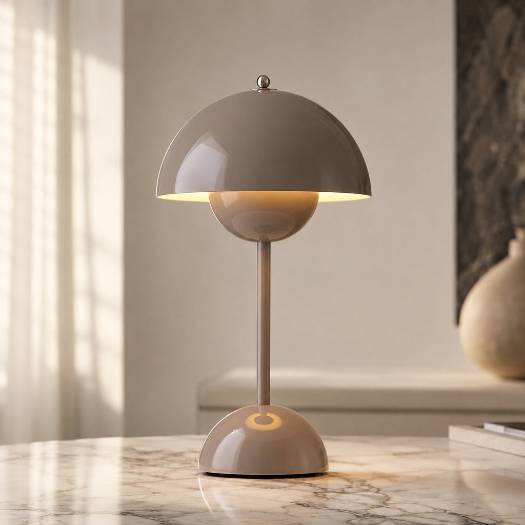 Verstellbare LED-Tischleuchte mit Keramiksockel – Tragbar, USB-betrieben, kompaktes Design