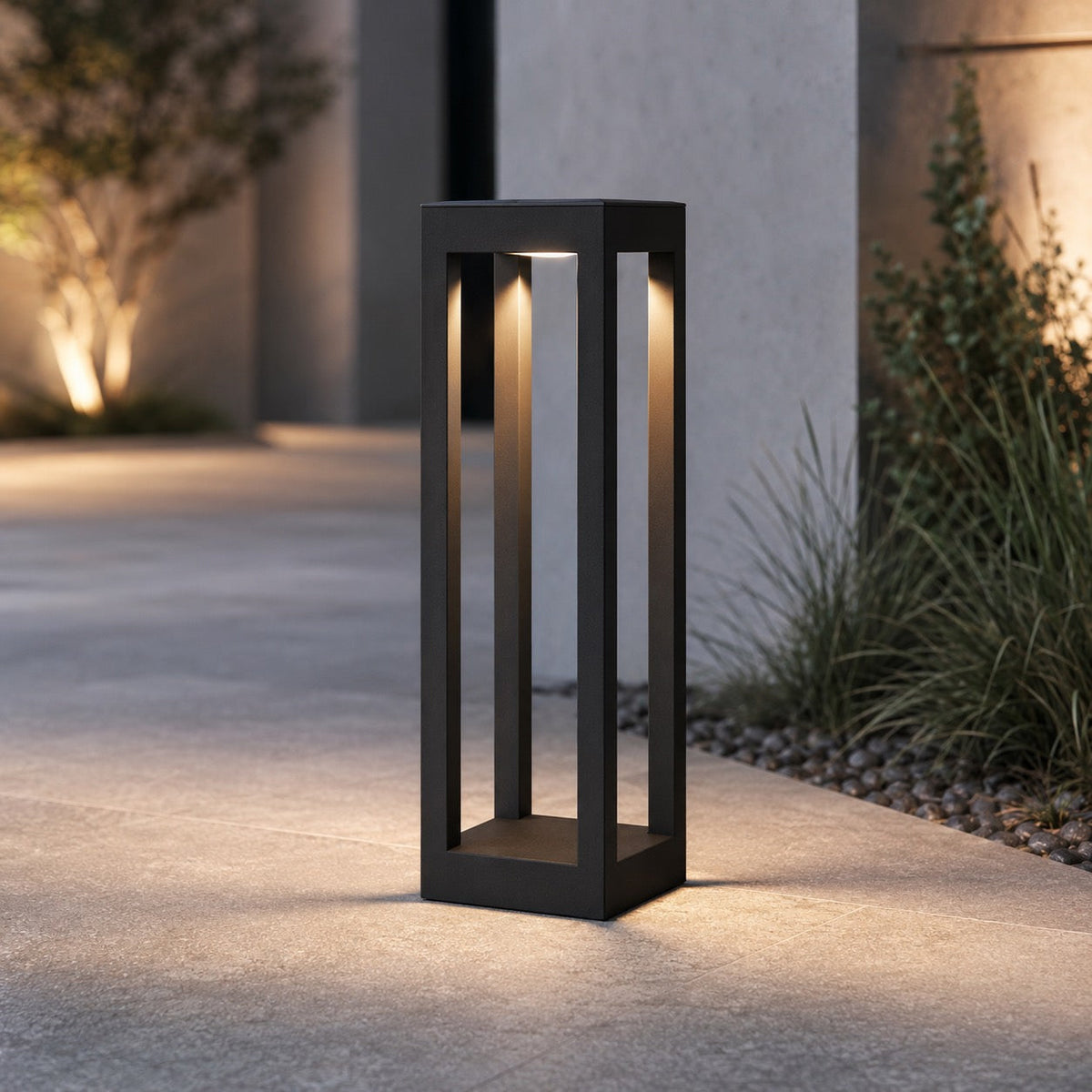 Lampă de alee LED modernă — înălțime reglabilă, aluminiu negru, clasificare IP54, lumină albă caldă