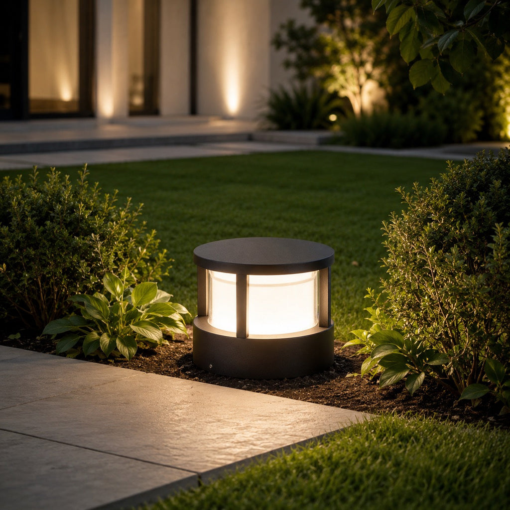 Adjustable 5W LED Outdoor Wall Light — Aluminum, Double-Layered Acrylic Shade, IP65
