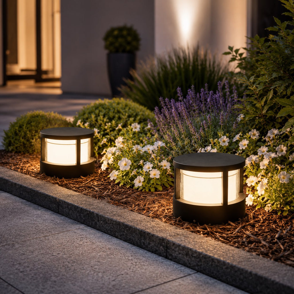Adjustable 5W LED Outdoor Wall Light — Aluminum, Double-Layered Acrylic Shade, IP65
