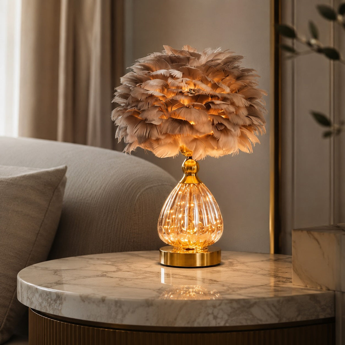 Bordslampa i nordisk stil med bas i järn — E27-sockel, 4 W LED, mjukt varmvitt ljus