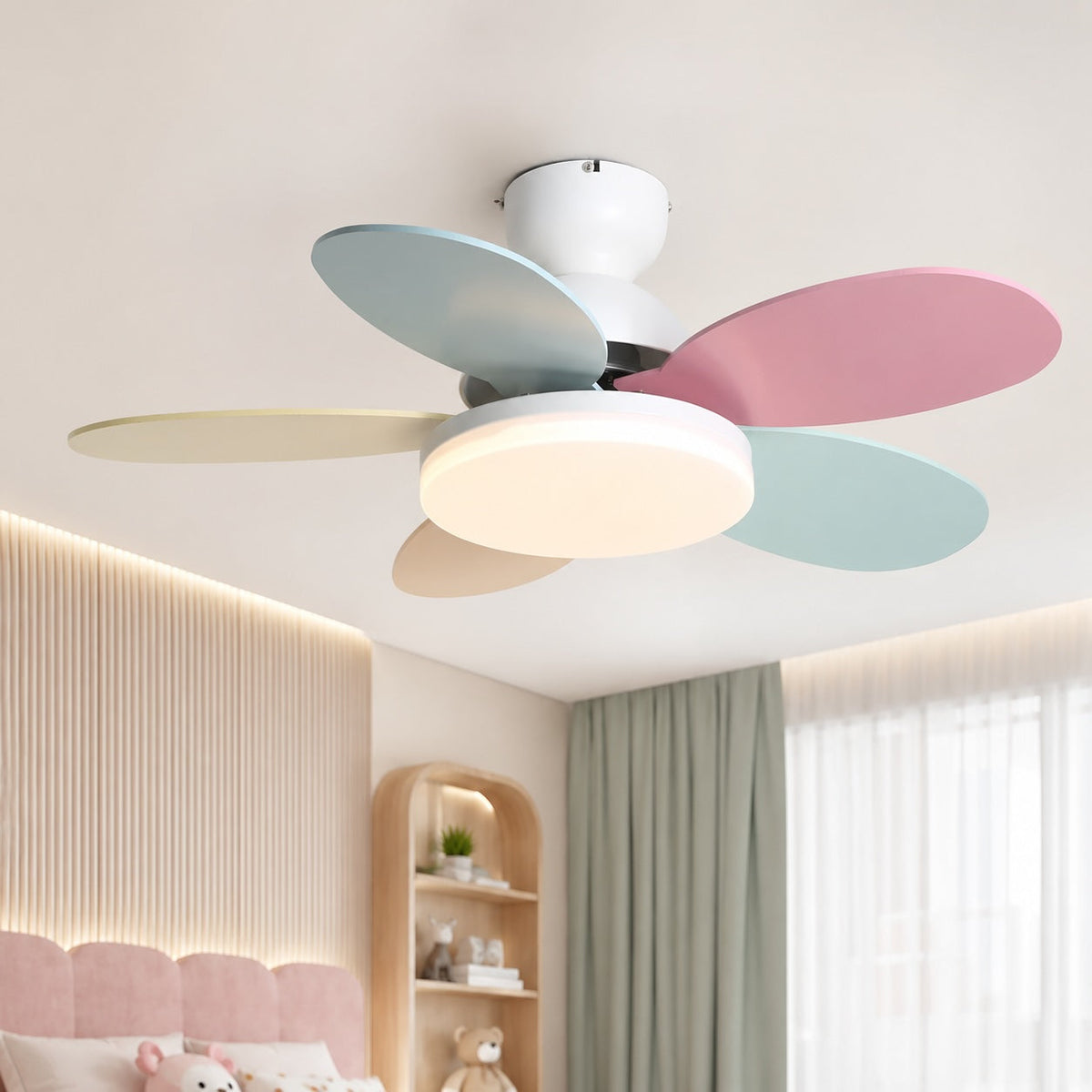 35.4-Zoll-moderner weißer Deckenventilator für die flache Montage – integrierte LED-Leuchte, flüsterleiser Gleichstrommotor