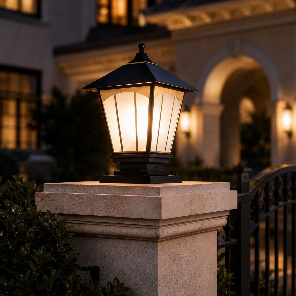 Lampă de exterior modernă, tip stâlp, montată pe perete — cupru solid, abajur din sticlă, impermeabilă IP55, compatibilă cu E27