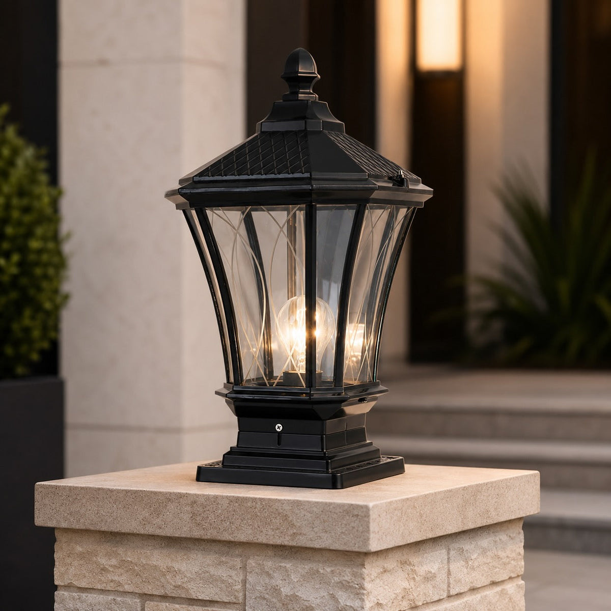 Lampă solară tradițională de exterior tip stâlp — abajur octogonal din sticlă, construcție din aluminiu, LED de 5W