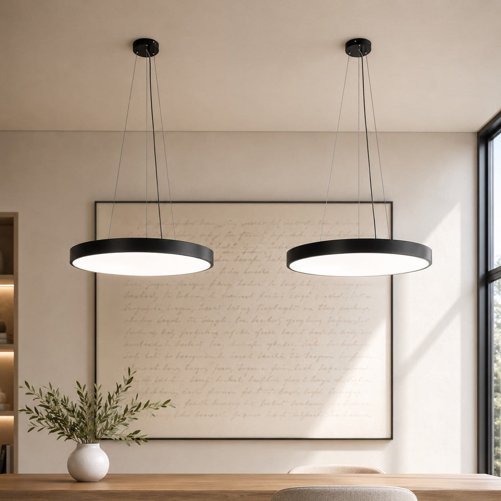 Modern rund pendellampa — justerbar hängande design, hölje i metall och akryl, dimbar LED