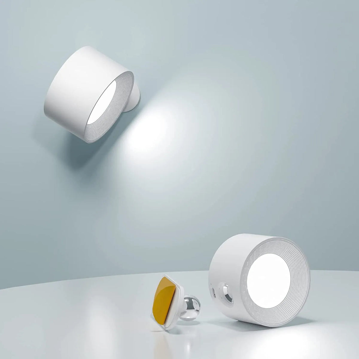 Nástěnná lampa Spotlight Thread - dobíjecí, stmívatelná, otočná o 360°