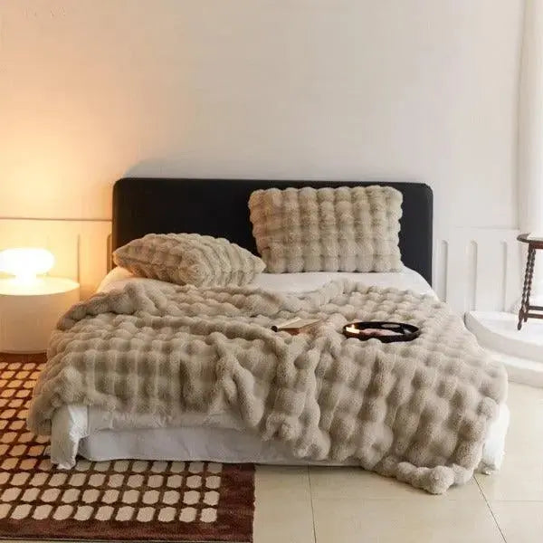 Fluff Bubble Plush Warming Blanket
