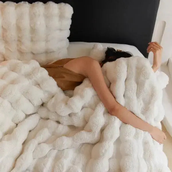 Fluff Bubble Plush Warming Blanket
